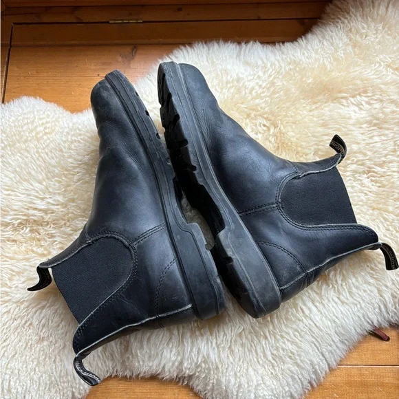 Blundstone Boots - Picture 4 of 11